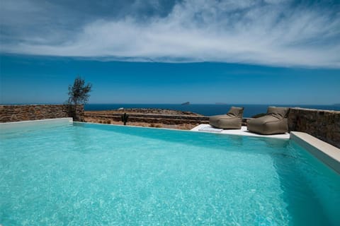 Pool view, Sea view