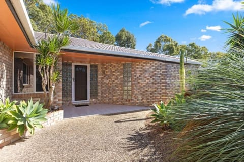 Oceanside Escape in Point Vernon House in Hervey Bay