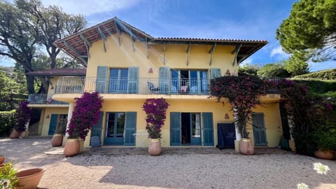 Villa Style Colonial Villa in Rayol-Canadel-sur-Mer