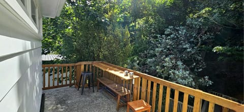 Property building, Balcony/Terrace, Garden view