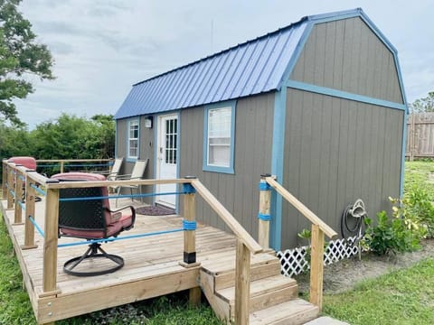 Modern Cottage Tiny-Home 4miles to LEGOLAND House in Winter Haven