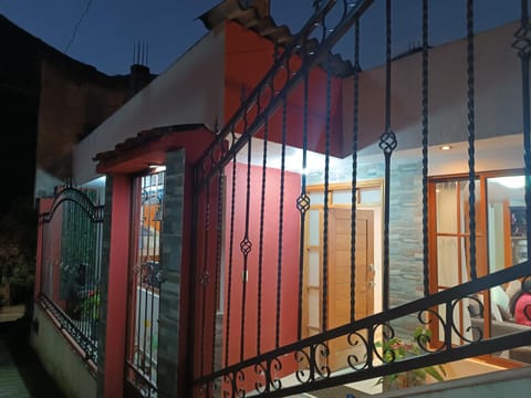 House MOON House in Tungurahua, Ecuador