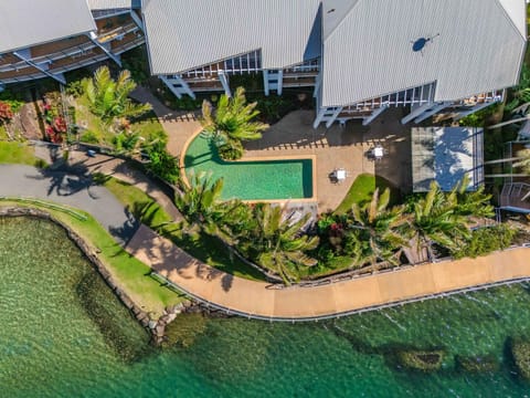 Property building, Day, Natural landscape, Bird's eye view, Swimming pool