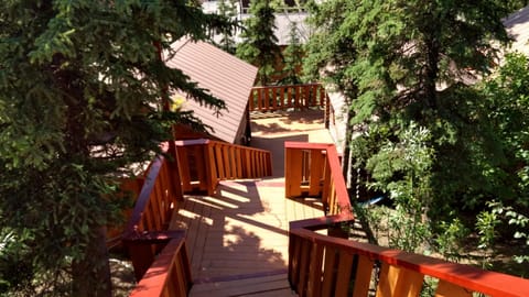 Denali Crow's Nest Cabins Campground/ 
RV Resort in McKinley Park