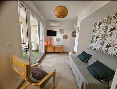 Communal lounge/ TV room, Bedroom
