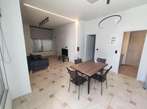 Astak 2 Apartment in Pireas