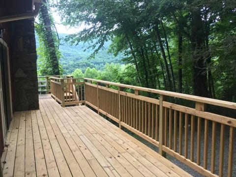 Amazing Mountain View Home! House in Maggie Valley