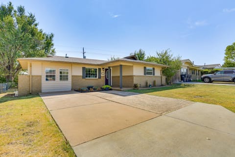 4 Mi to Museum of the Great Plains Lawton Home! House in Lawton