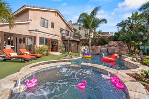 Dream Home with Pool, Water Slide, Spa and Views Casa in Rancho Penasquitos