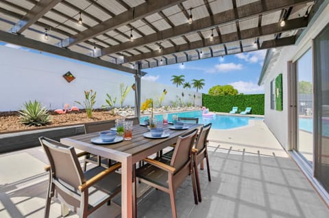 Patio, Day, View (from property/room), Balcony/Terrace, Dining area, Pool view, Swimming pool