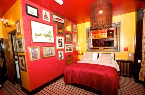 Photo of the whole room, Decorative detail, Bedroom