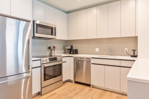 Luxury Apt with Kitchen - ALX-906 Apartment in South Boston