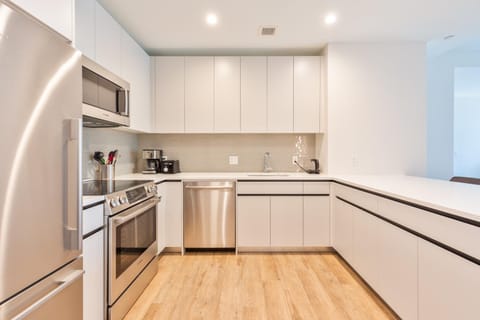 Luxury Apt with Kitchen - ALX-906 Apartment in South Boston