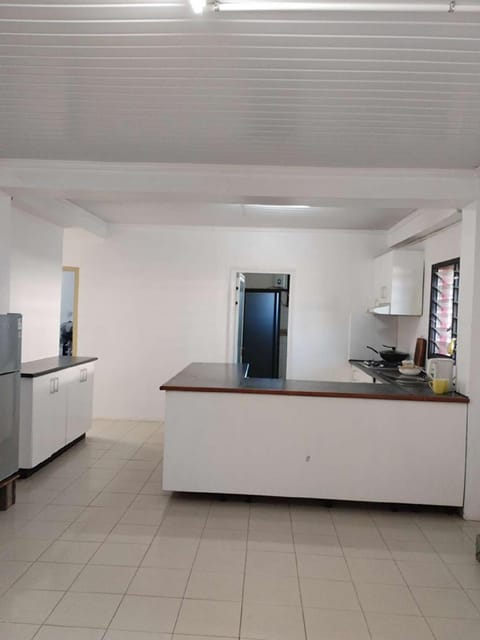 Kitchen or kitchenette, Communal kitchen