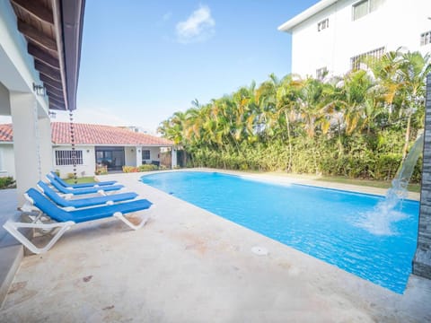 Pool view, Swimming pool, furniture