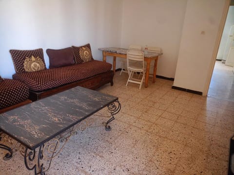 Appartement f4 Apartment in Oran