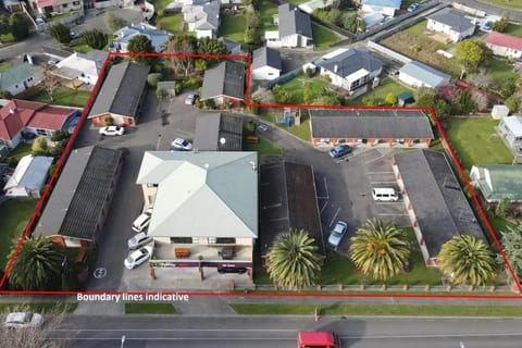 Property building, Bird's eye view, Parking