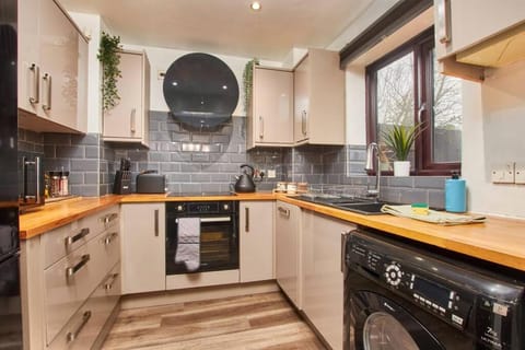 Lovely 3BR House in Manchester Apartment in Manchester