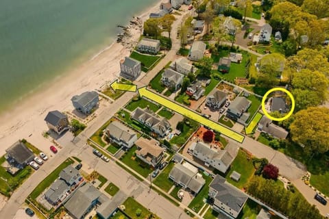 Neighbourhood, Bird's eye view, Sea view, Location