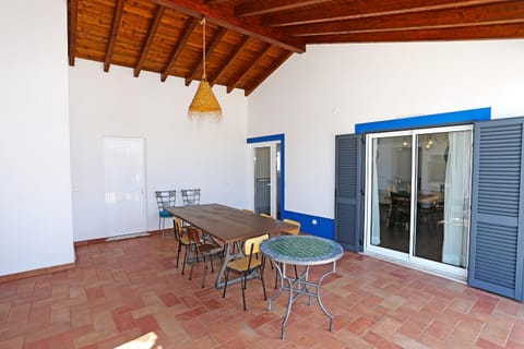 Balcony/Terrace, Kitchen or kitchenette, Dining area