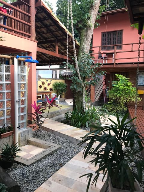 Biergarten Suites Hostal in Angra dos Reis