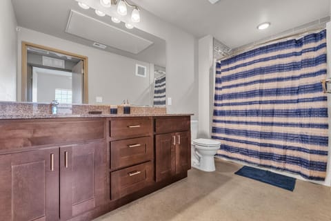 Luxurious 1 Bed 1 Bath Apartment at The Meadows Apartment in Rapid City