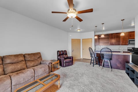 Luxurious 1 Bed 1 Bath Apartment at The Meadows Apartment in Rapid City