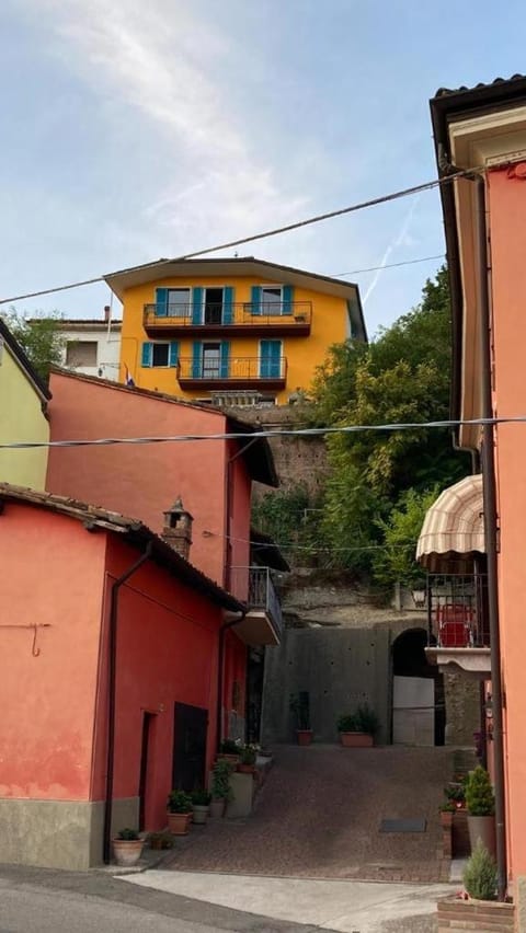 Property building, Day, Neighbourhood, Street view