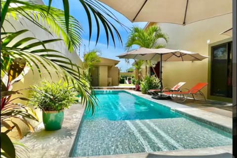 Pool view, Swimming pool