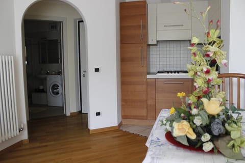 Kitchen or kitchenette, Communal kitchen