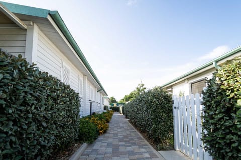 Property building, Garden, Garden view