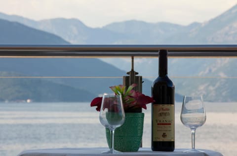 Balcony/Terrace, Mountain view, Sea view, Drinks, Alcoholic drinks