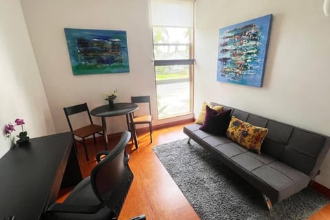 Lovely one bedroom guest house in Encino village Wohnung in Lake Balboa