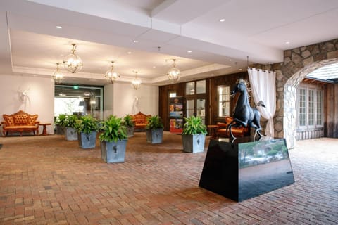 Grand Bohemian Hotel Mountain Brook, Autograph Collection Hotel in Homewood