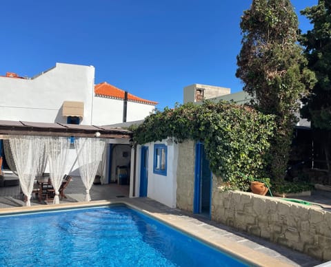 Patio, Pool view, Swimming pool