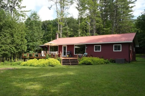 Mary Lake Sunset Lodge House in Huntsville