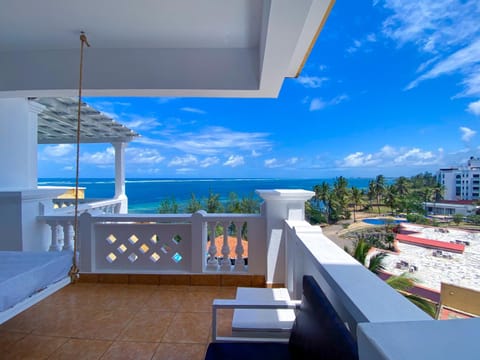 Patio, Day, Natural landscape, View (from property/room), Balcony/Terrace, Sea view