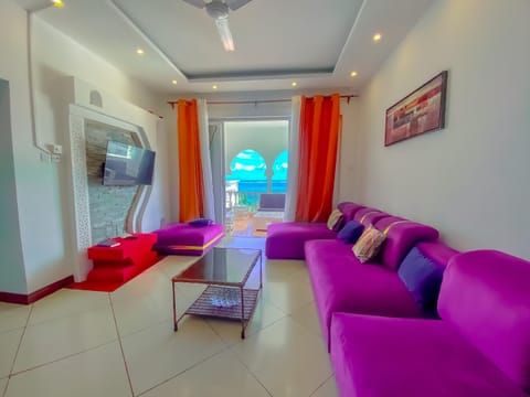 TV and multimedia, Living room, Seating area, air conditioner