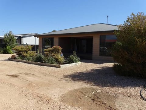 Baydream House in Moonta Bay