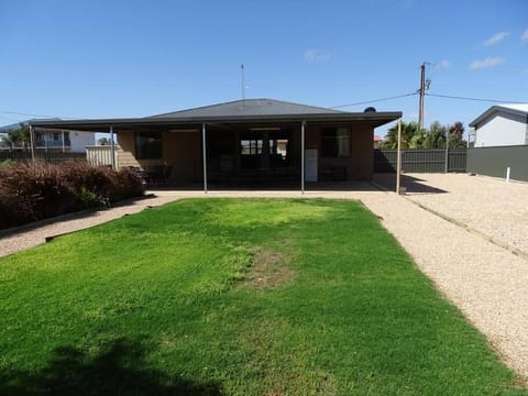 Baydream House in Moonta Bay