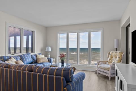 Shore Joy Breakers C24 condo Apartment in Pine Knoll Shores