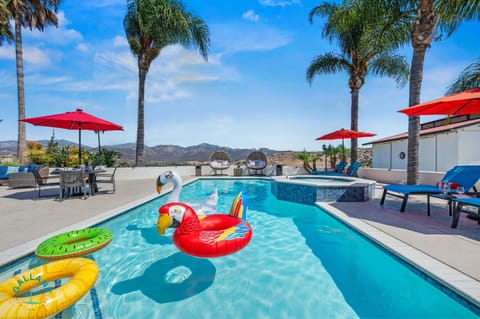 Patio, Spring, Day, Natural landscape, Mountain view, Pool view, Swimming pool, sunbed