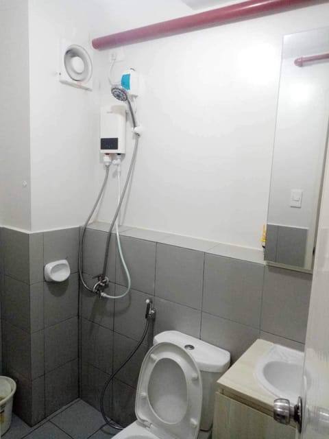 Shower, Toilet, Bathroom