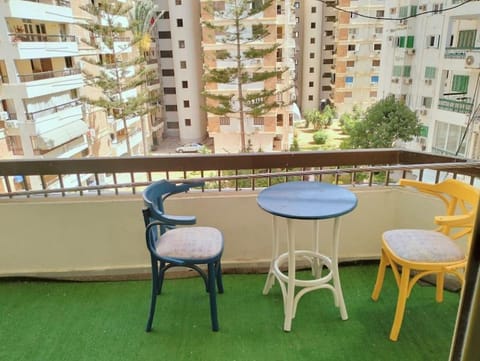 شقه ويمبي بالمعموره بجوار بيتزا كوين بالطابق 4 Apartment in Alexandria