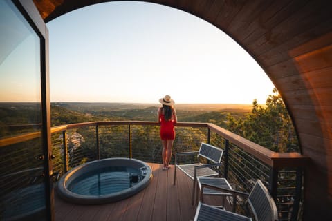 Natural landscape, Hot Tub, View (from property/room), Balcony/Terrace