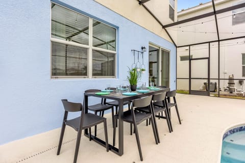 Patio, Dining area