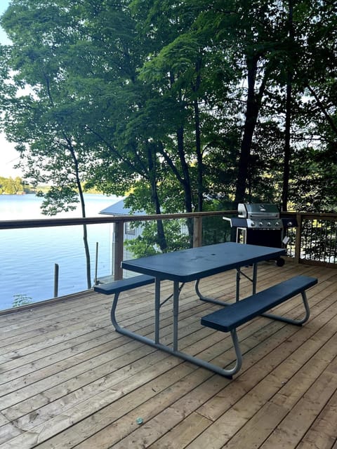 3-Mile Lakehouse House in Huntsville