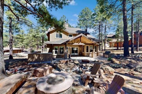 Round Pen Retreat House in Flagstaff