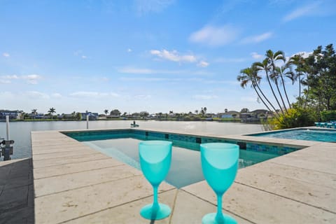 Hot Tub, Pool view, Swimming pool