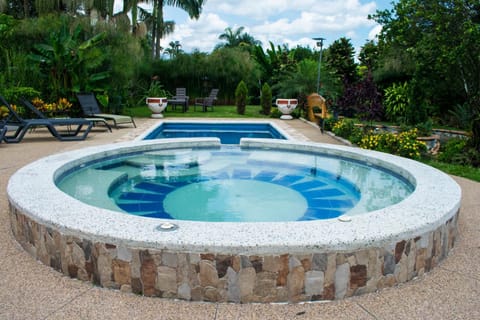 Habitacion Lujo - Espacio unico Bed and Breakfast in Quindio, Colombia